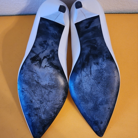 Marc Fisher White Pumps - Picture 2 of 5
